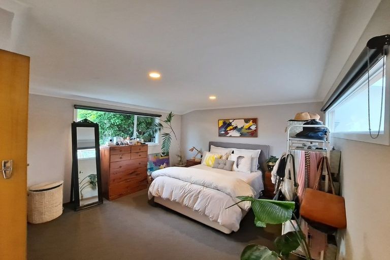 Photo of property in 50 Pendarves Street, New Plymouth, 4310