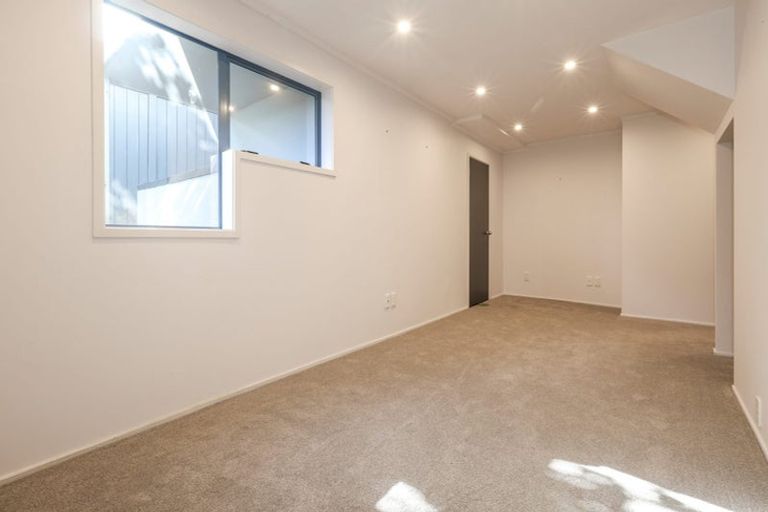 Photo of property in 190 Hurstmere Road, Takapuna, Auckland, 0622