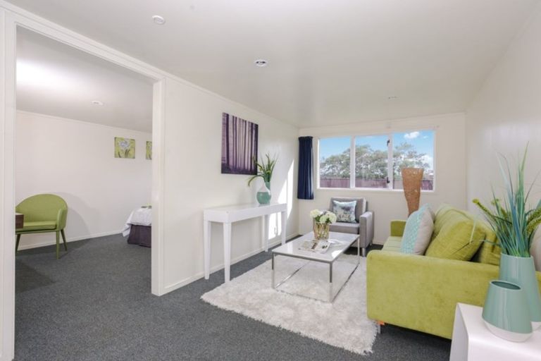 Photo of property in 38 Woodford Avenue, Henderson, Auckland, 0610