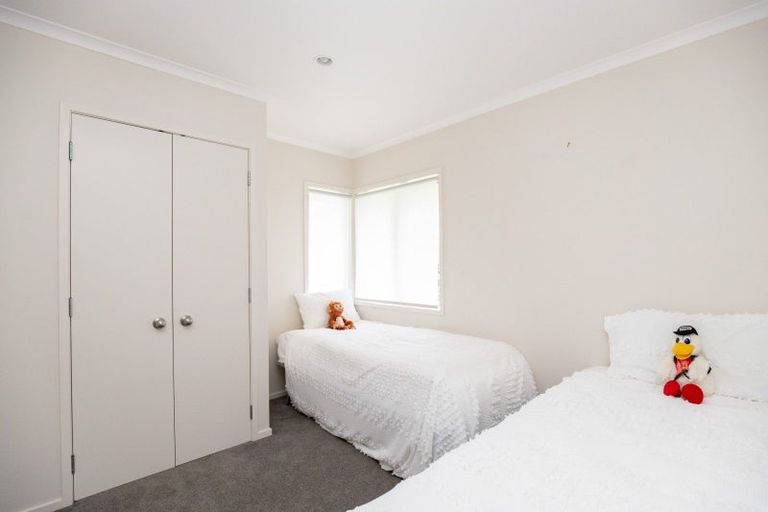 Photo of property in 10 Harris Place, Ngatea, 3503