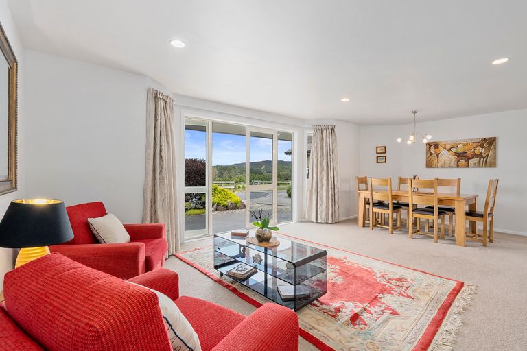 Photo of property in 121 Haruru Falls Road, Haruru, 0204