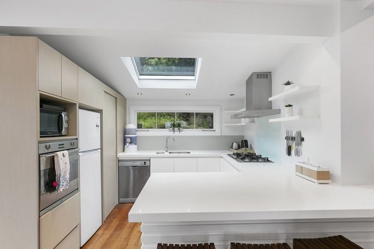 Photo of property in 72 Owhiro Bay Parade, Owhiro Bay, Wellington, 6023