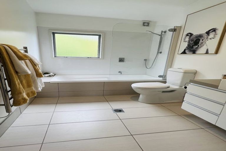 Photo of property in 44 Saddleback Grove, Karori, Wellington, 6012