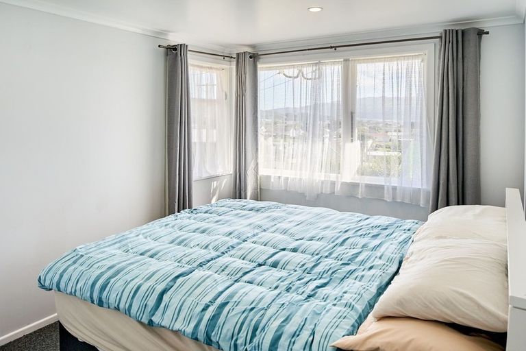 Photo of property in 29 Aberfeldy Street, Cannons Creek, Porirua, 5024