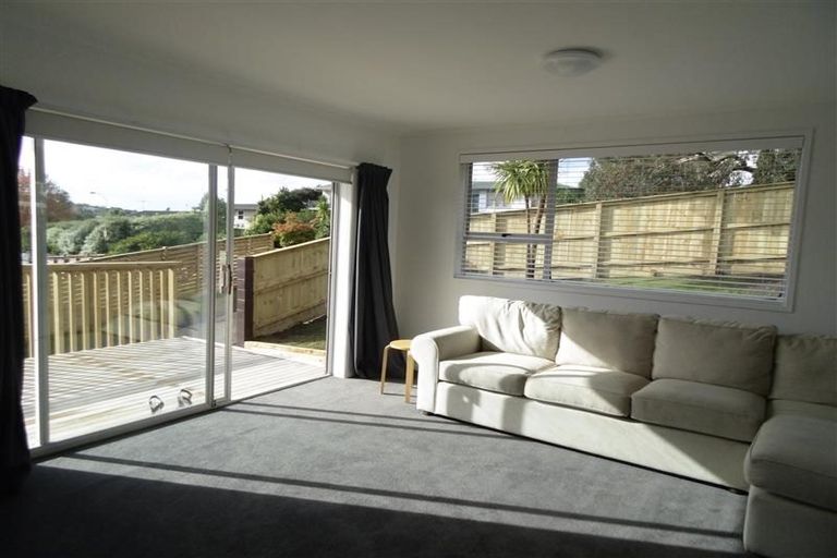 Photo of property in 1/36 Acacia Road, Torbay, Auckland, 0632