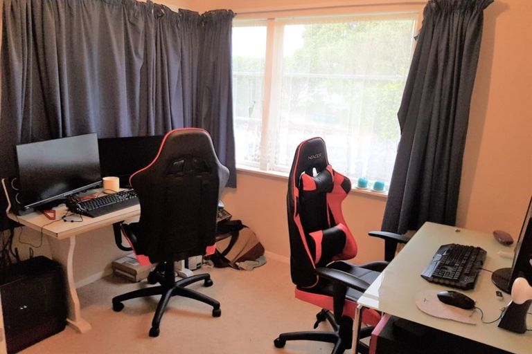 Photo of property in 52 Kebbell Grove, Epuni, Lower Hutt, 5011