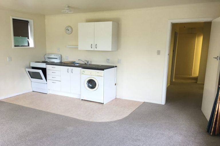 Photo of property in 6 Walker Avenue, Paremata, Porirua, 5026