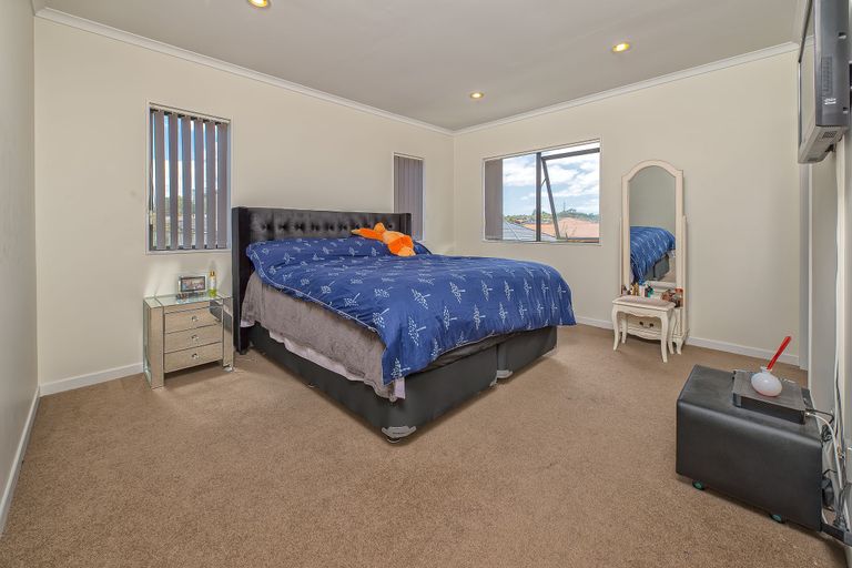 Photo of property in 51 Saralee Drive, Manurewa, Auckland, 2105