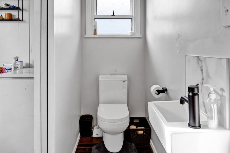 Photo of property in 24 Grey Street, Hawera, 4610