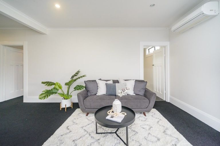 Photo of property in 11 Shamrock Street, Takaro, Palmerston North, 4412