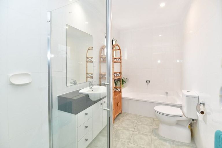 Photo of property in 76 Nautilus Drive, Gulf Harbour, Whangaparaoa, 0930