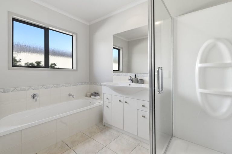 Photo of property in 12 Putaka Place, Papamoa Beach, Papamoa, 3118