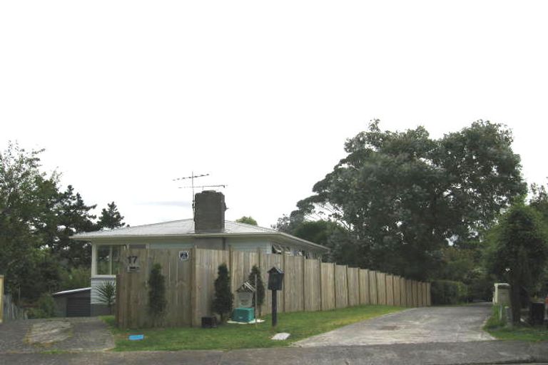 Photo of property in 15 Roseneath Place, Birkdale, Auckland, 0626
