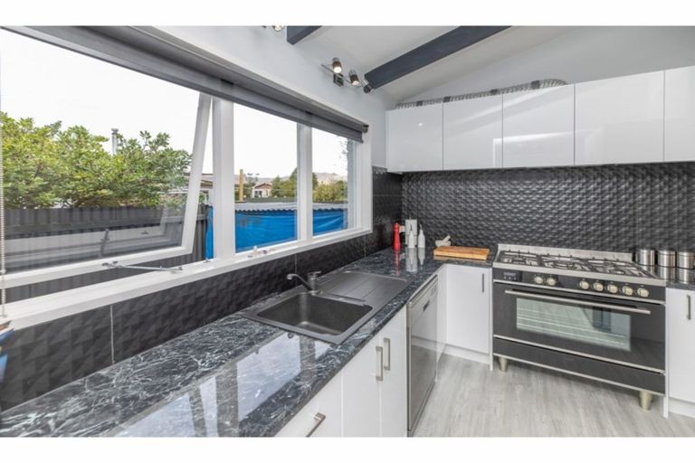 Photo of property in 5 Bayswater Crescent, Bromley, Christchurch, 8062