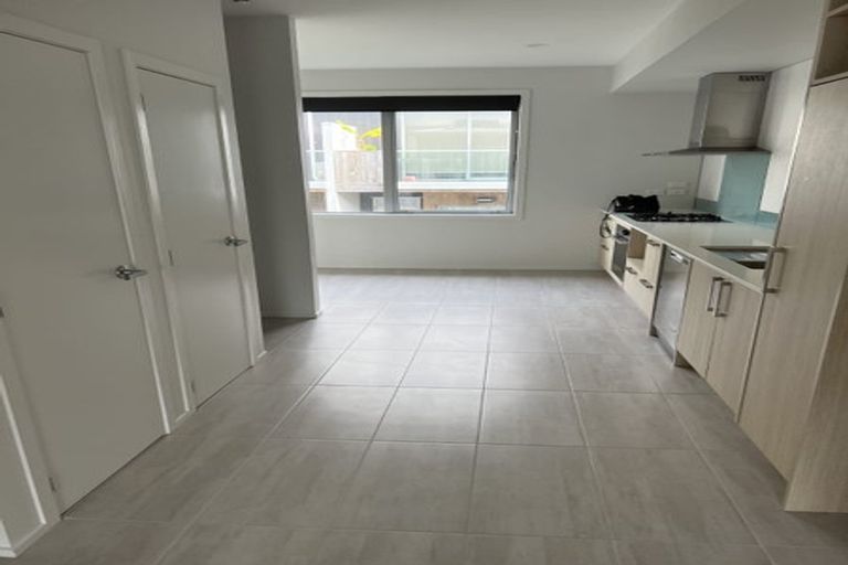 Photo of property in 6 Ceramic Lane, New Lynn, Auckland, 0600