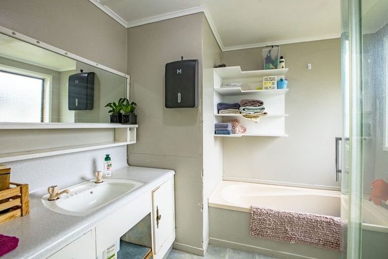 Photo of property in 42 Geddis Avenue, Maraenui, Napier, 4110