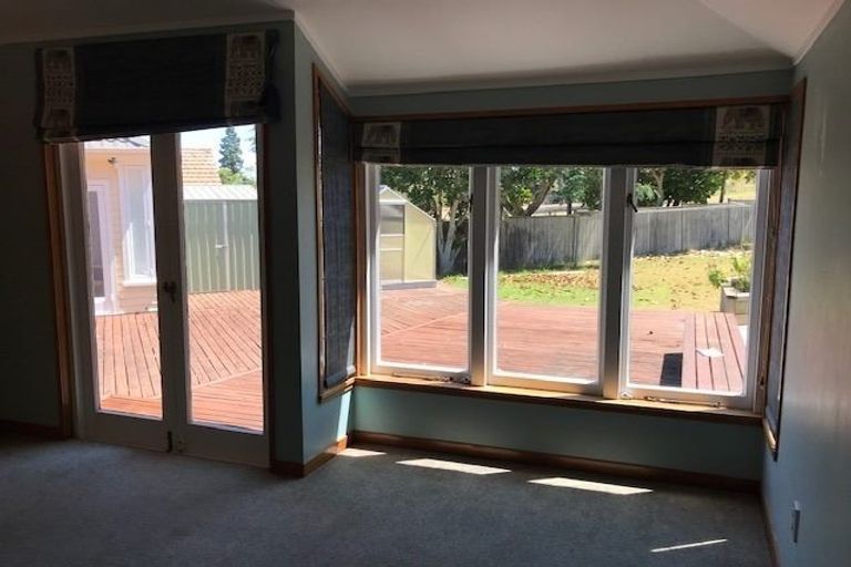 Photo of property in 76 Campbell Road, One Tree Hill, Auckland, 1061