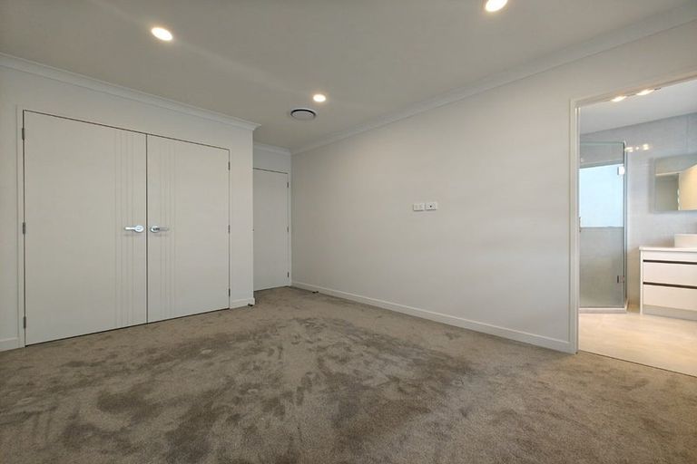 Photo of property in 70 Michael Bosher Way, Flat Bush, Auckland, 2019