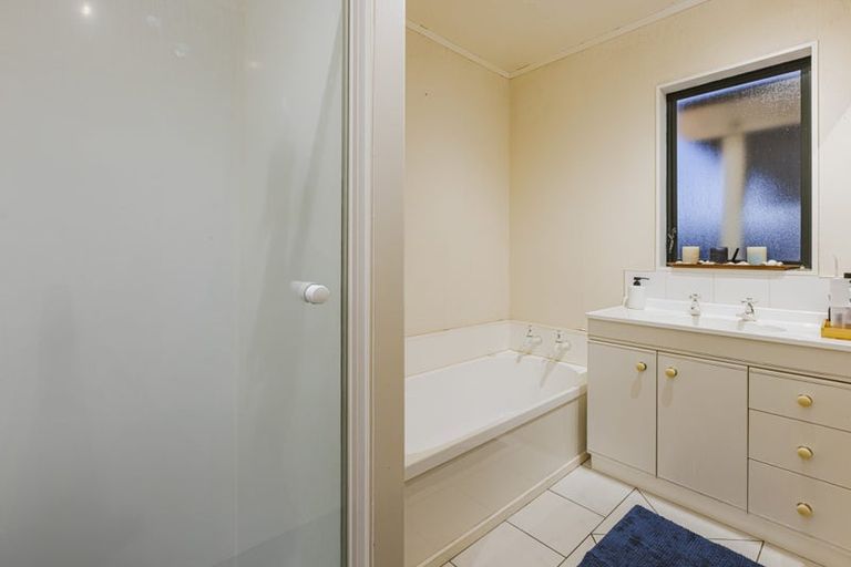 Photo of property in 107 Pah Road, Cockle Bay, Auckland, 2014