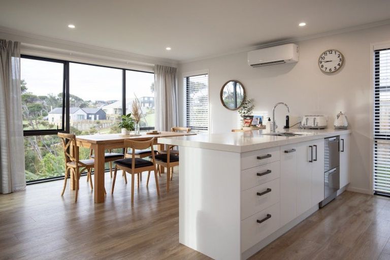 Photo of property in 6 Hapuapua Street, Raglan, 3225