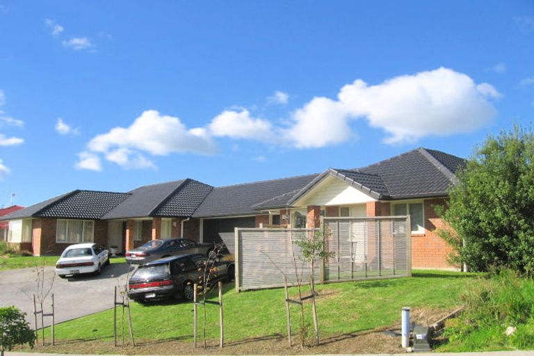 Photo of property in 62 Brookwood Drive, Henderson, Auckland, 0612