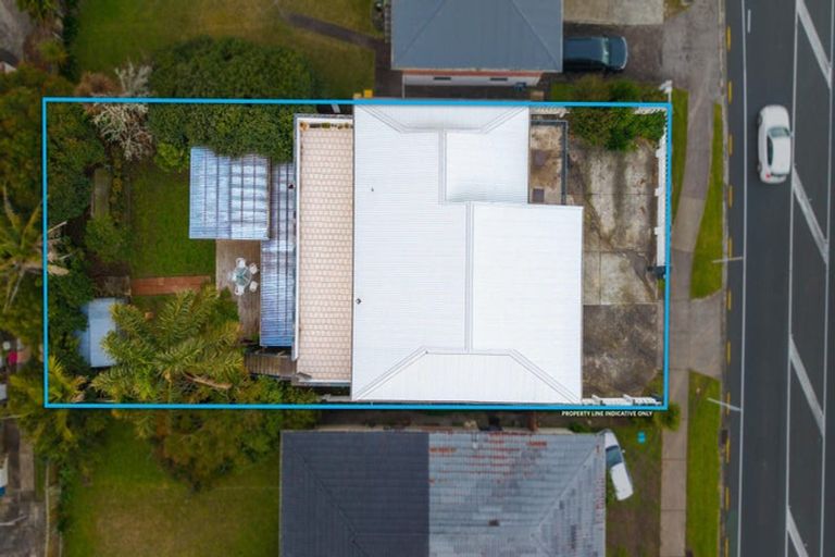 Photo of property in 214a Edmonton Road, Te Atatu South, Auckland, 0610