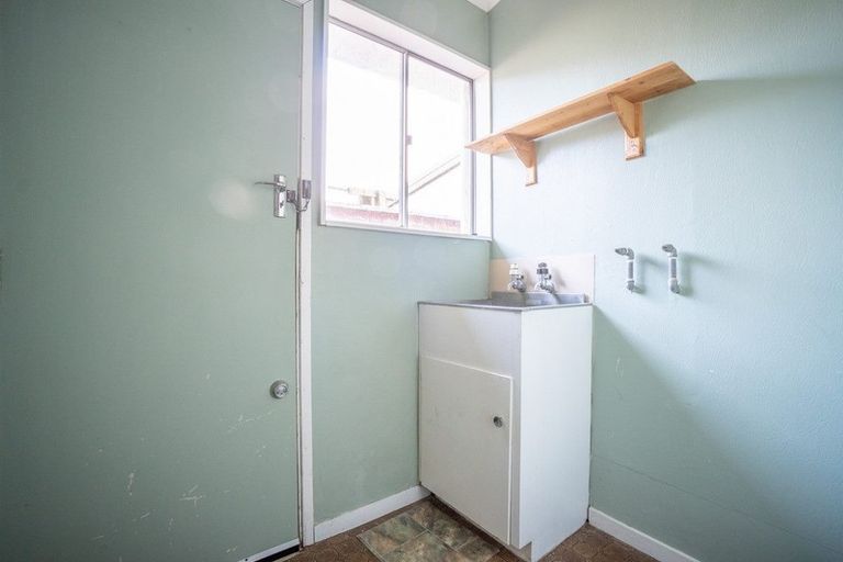 Photo of property in 59 Sutherland Crescent, Westbrook, Palmerston North, 4412