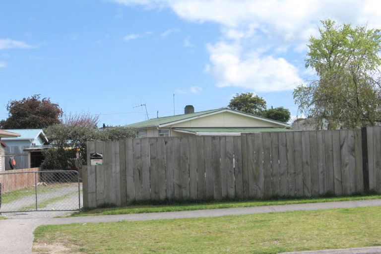 Photo of property in 4 Waitahanui Avenue, Taupo, 3330