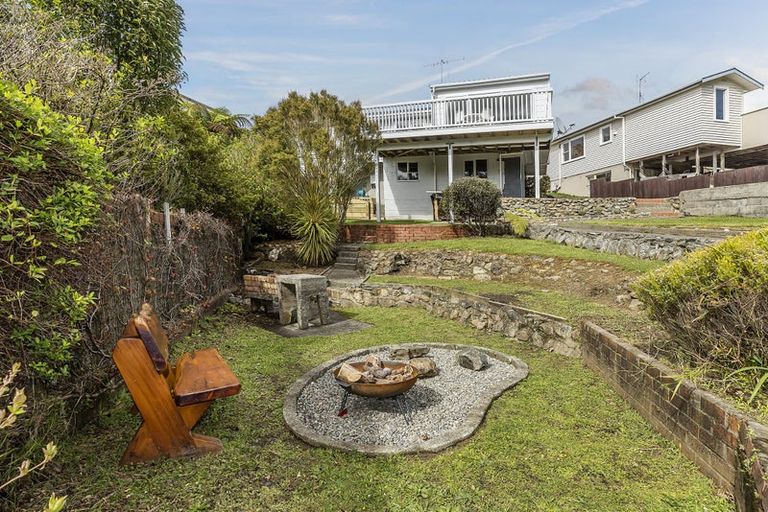 Photo of property in 36 Larsen Crescent, Tawa, Wellington, 5028