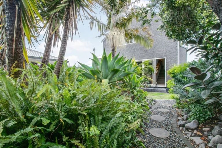 Photo of property in 7 Breakwater Road, Bluff Hill, Napier, 4110