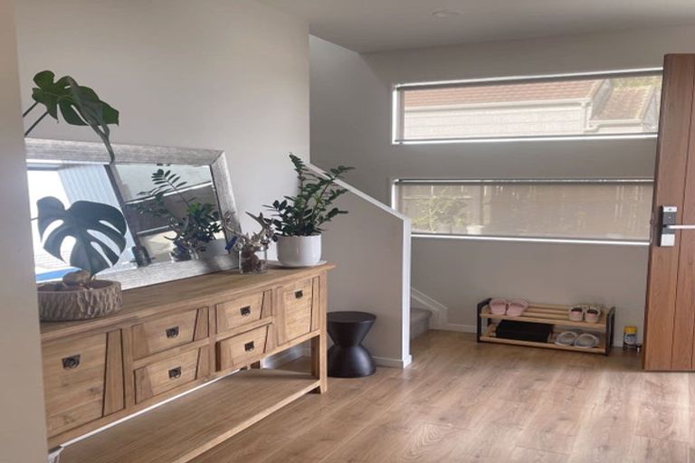 Photo of property in 35b Deanna Drive, West Harbour, Auckland, 0618