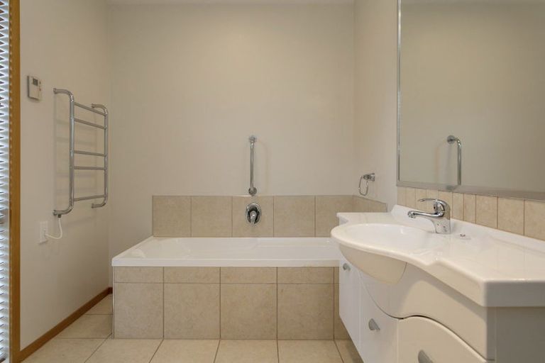 Photo of property in 15 The Circle, Nukuhau, Taupo, 3330