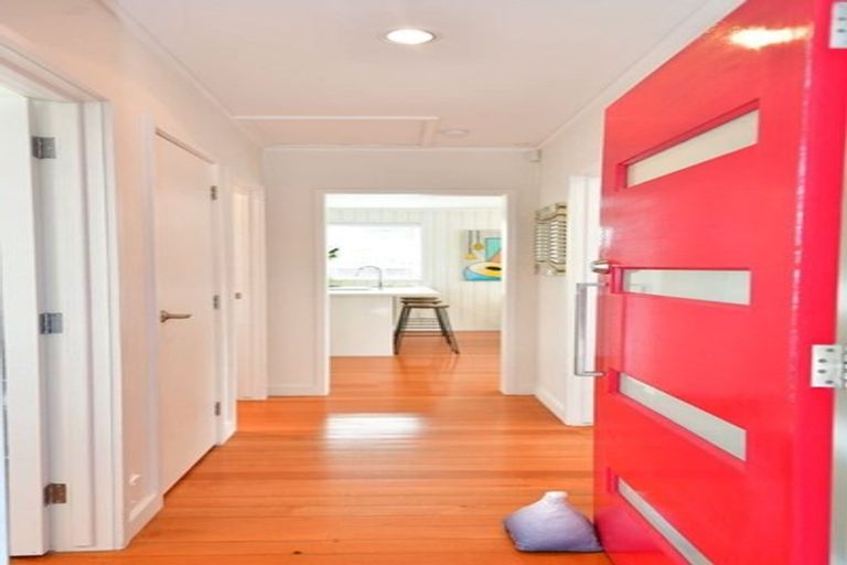 Photo of property in 21 Laurence Street, Manly, Whangaparaoa, 0930