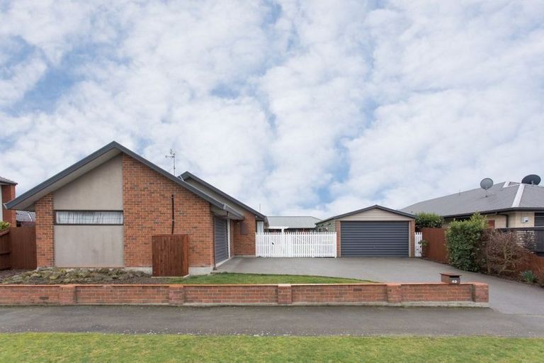 Photo of property in 49 Lowry Avenue, Redwood, Christchurch, 8051