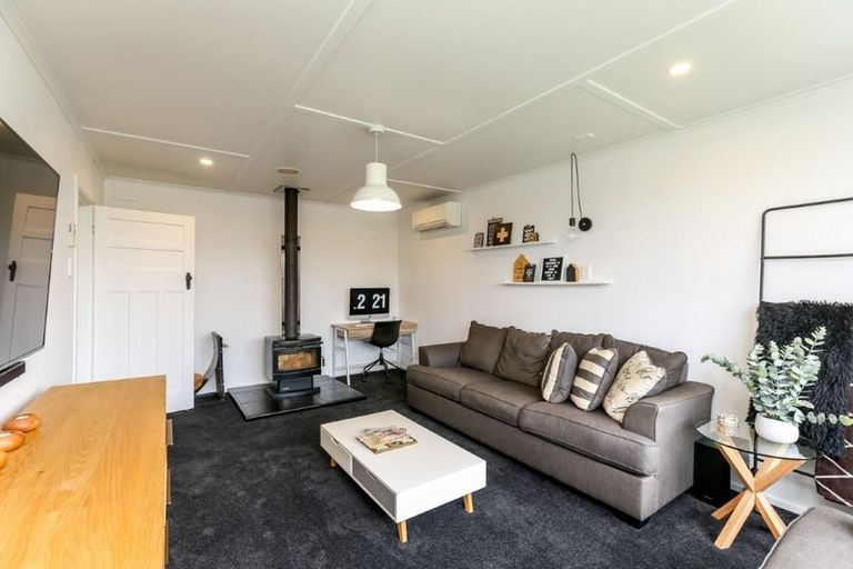 Photo of property in 525 Mangorei Road, Highlands Park, New Plymouth, 4312