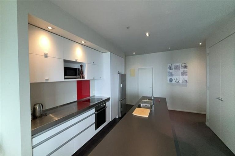 Photo of property in 22 Liardet Apartments, 201/22 Liardet Street, New Plymouth, 4310