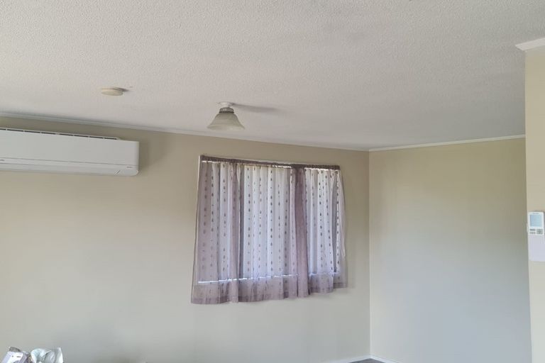 Photo of property in 2 Sparrow Place, Weymouth, Auckland, 2103