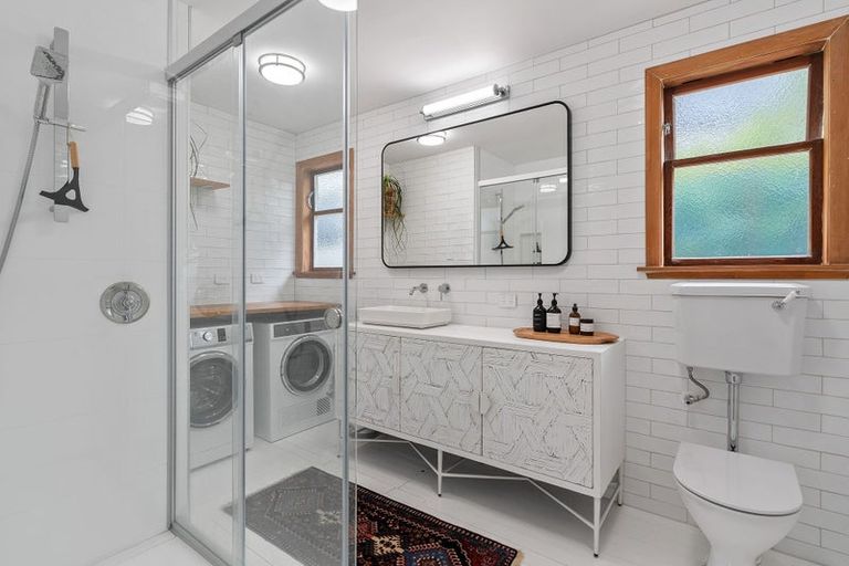 Photo of property in 191 Severn Street, Island Bay, Wellington, 6023