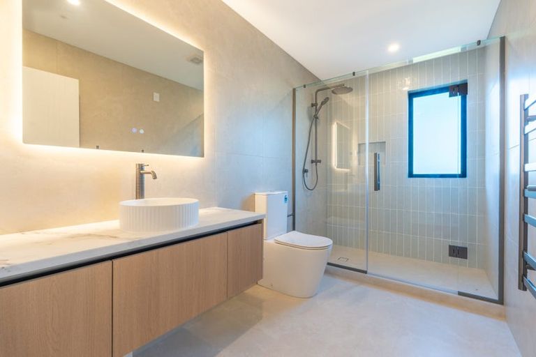 Photo of property in 12d Gordon Avenue, Milford, Auckland, 0620