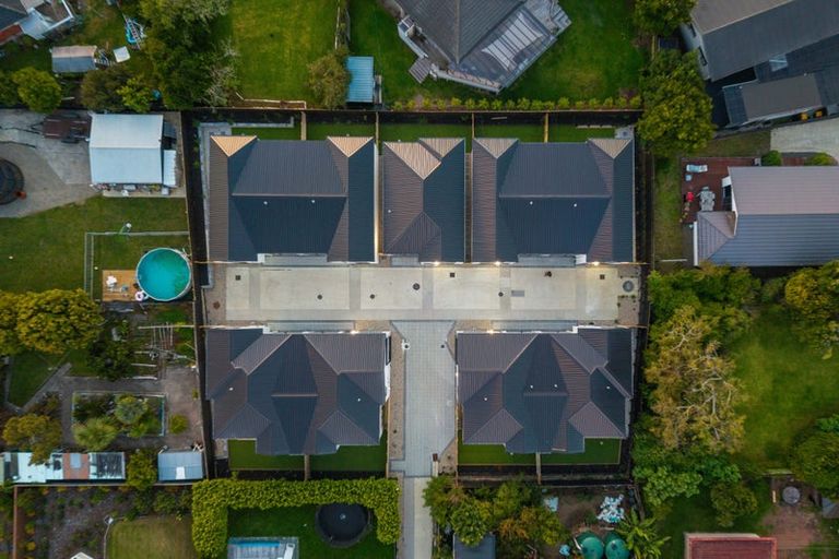 Photo of property in 1/113 Beach Road, Te Atatu Peninsula, Auckland, 0610