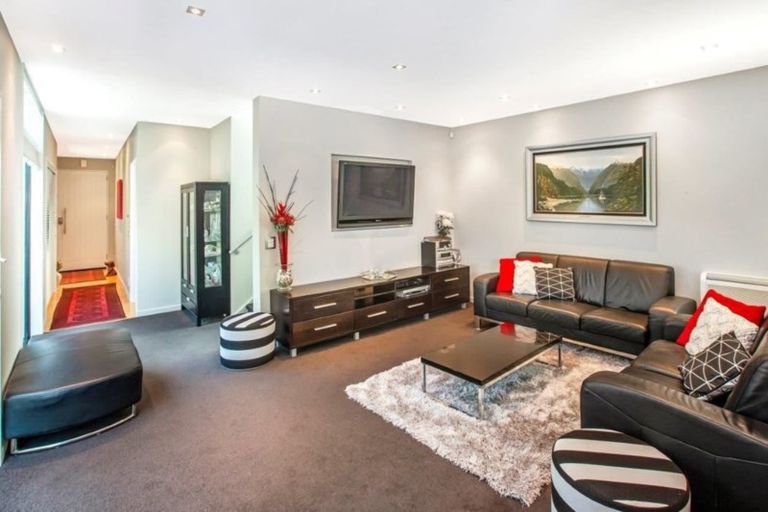 Photo of property in 94 Office Road, Merivale, Christchurch, 8014