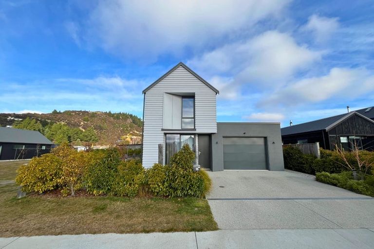 Photo of property in 18 Glen Dene Crescent, Wanaka, 9305