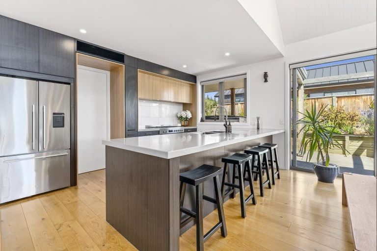 Photo of property in 22 Robrosa Street, Wanaka, 9305