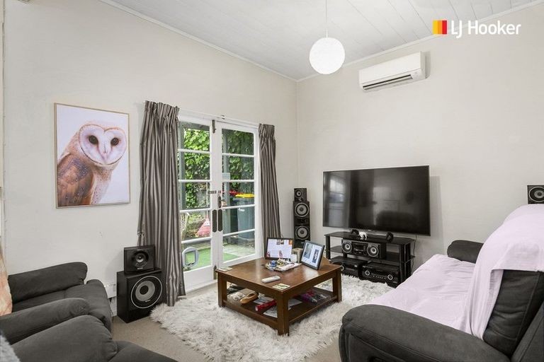 Photo of property in 11 Aitken Place, Mornington, Dunedin, 9011