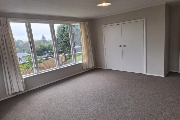 Photo of property in 33 Henderson Crescent, Parkvale, Tauranga, 3112