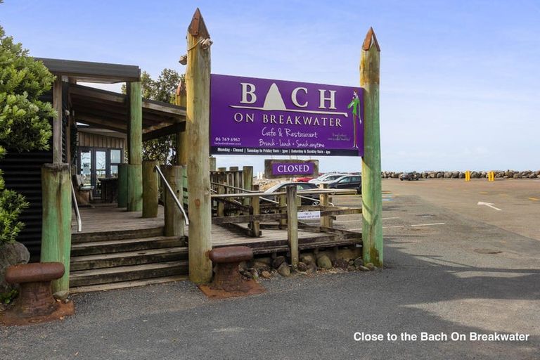 Photo of property in 28a Simons Street, Moturoa, New Plymouth, 4310