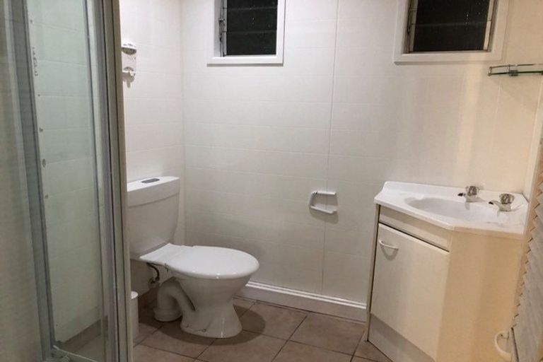 Photo of property in 35 Elliott Avenue, Bayview, Auckland, 0629