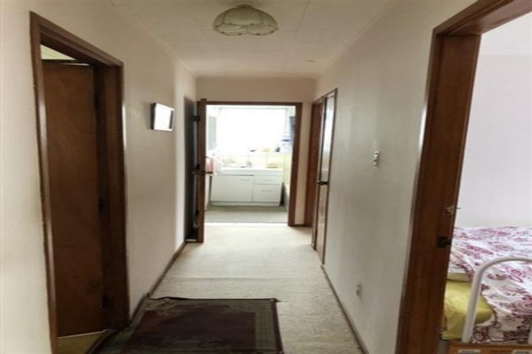 Photo of property in 2/142 Cascades Road, Pakuranga Heights, Auckland, 2010