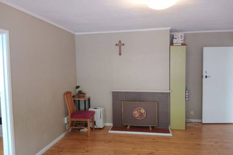 Photo of property in 12 Ussher Place, Pakuranga Heights, Auckland, 2010