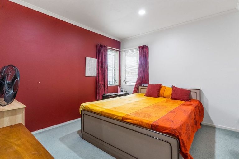 Photo of property in 2/83 Victoria Road, Papatoetoe, Auckland, 2025